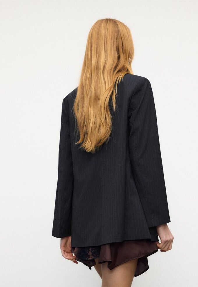 Blazer aberto às riscas