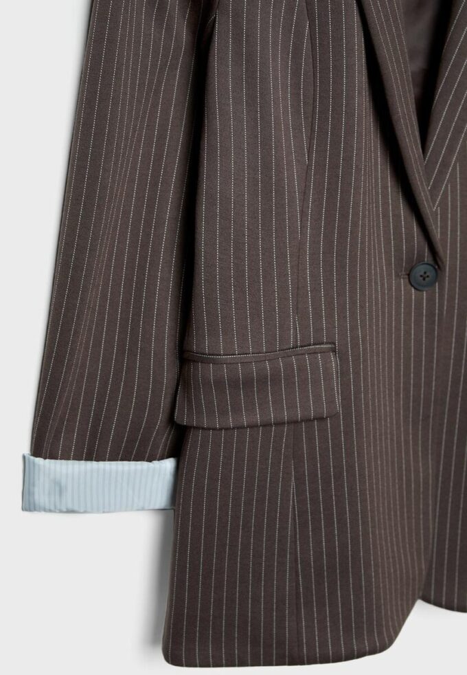 Blazer básico de malha às riscas Blazer básico de malha às riscas
