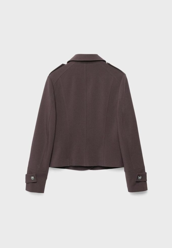 Blazer com botões gravados