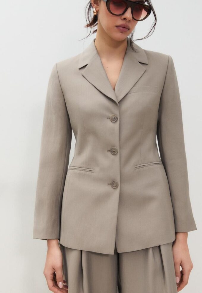 Blazer justo de 3 botões
