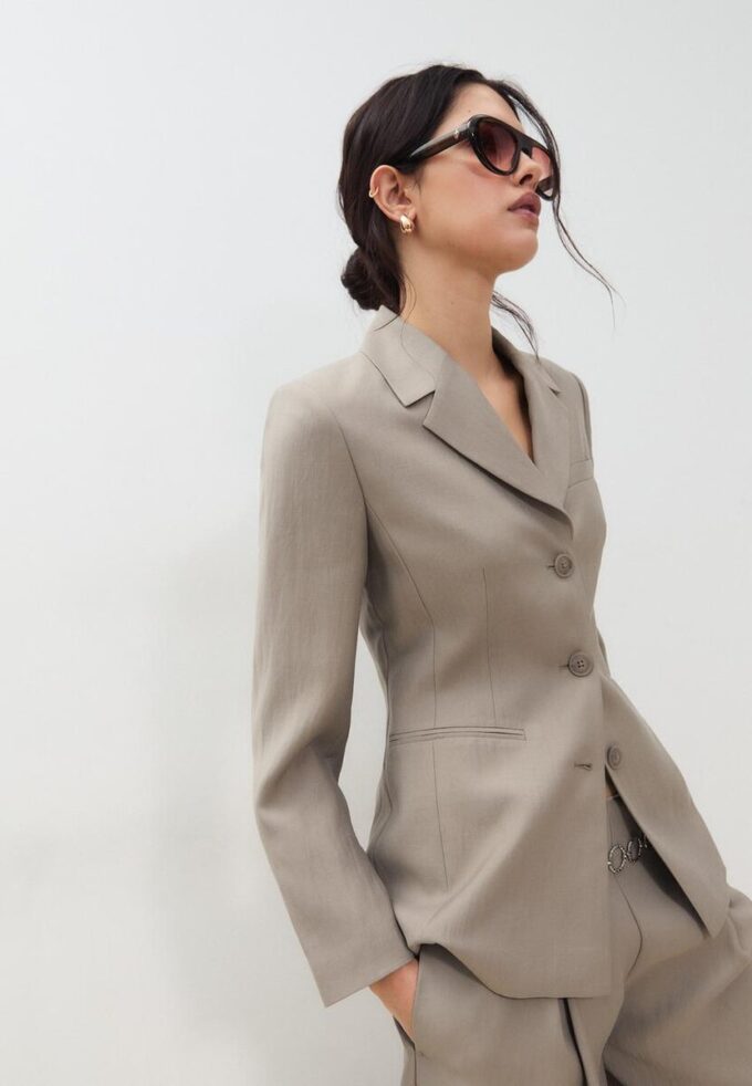 Blazer justo de 3 botões