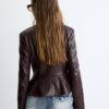 Blazer sem gola com efeito de pele e peplum