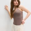 Body com alças e decote em V Body com alças e decote em V