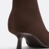 Botas de cano curto com salto agulha em pele dividida Botas de cano curto com salto agulha em pele dividida