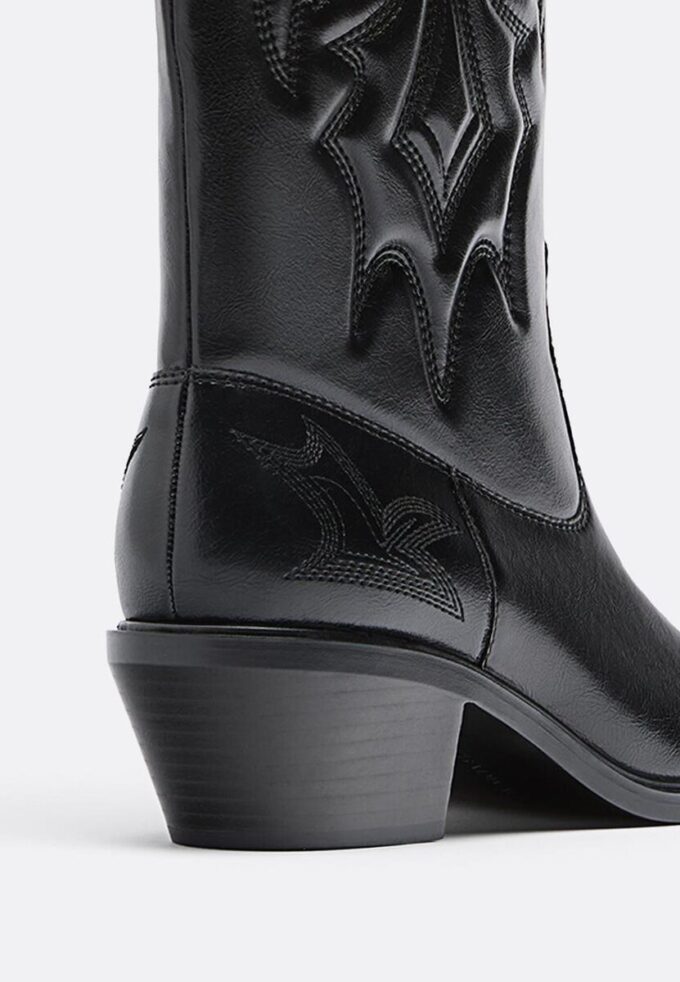 Botas de cowboy com salto Botas de cowboy com salto