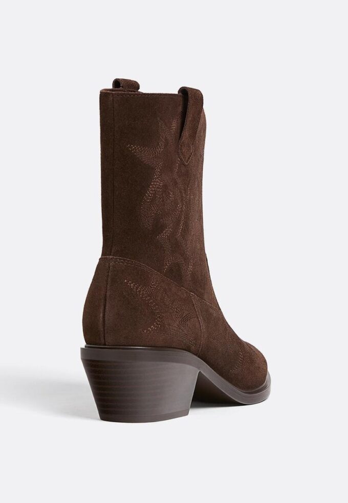 Botas de cowboy de cano curto com salto em pele dividida