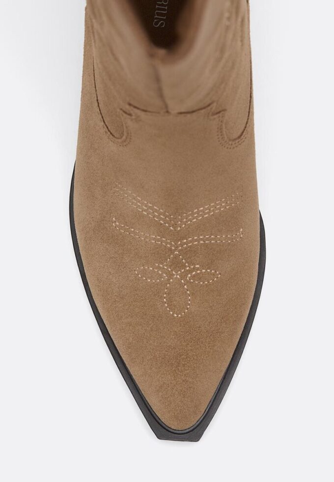 Botas de cowboy em pele dividida
