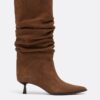 Botas de pele com salto baixo Botas de pele com salto baixo