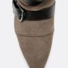 Botas de salto baixo em pele com cinto