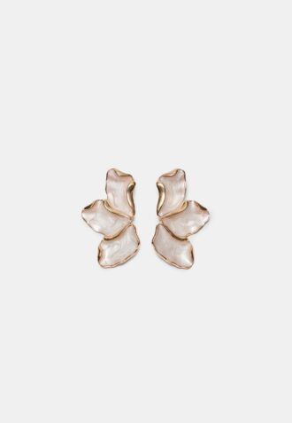 Brincos em forma de leque esmaltados