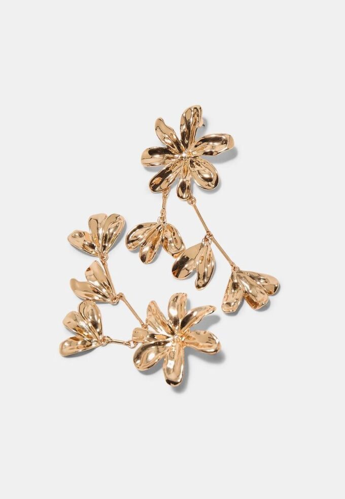 Brincos pendentes em forma de flor