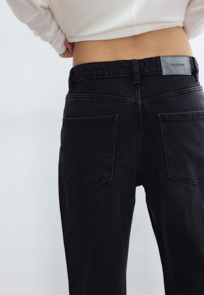 Calças de ganga de corte reto com strass Calças de ganga de corte reto com strass
