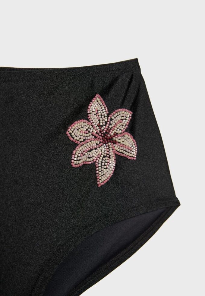 Calções de biquíni com flores bordadas Calções de biquíni com flores bordadas