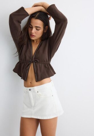 Camisa aberta com tachas