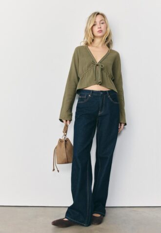 Camisa aberta com tachas