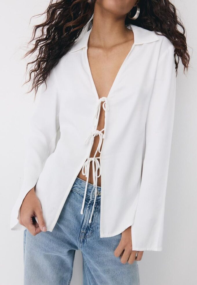Camisa de cetim com laços