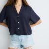 Camisa esvoaçante com botões
