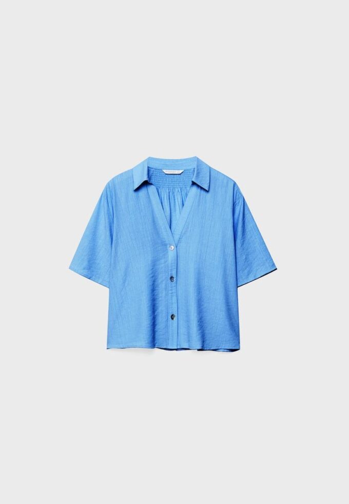 Camisa esvoaçante com botões