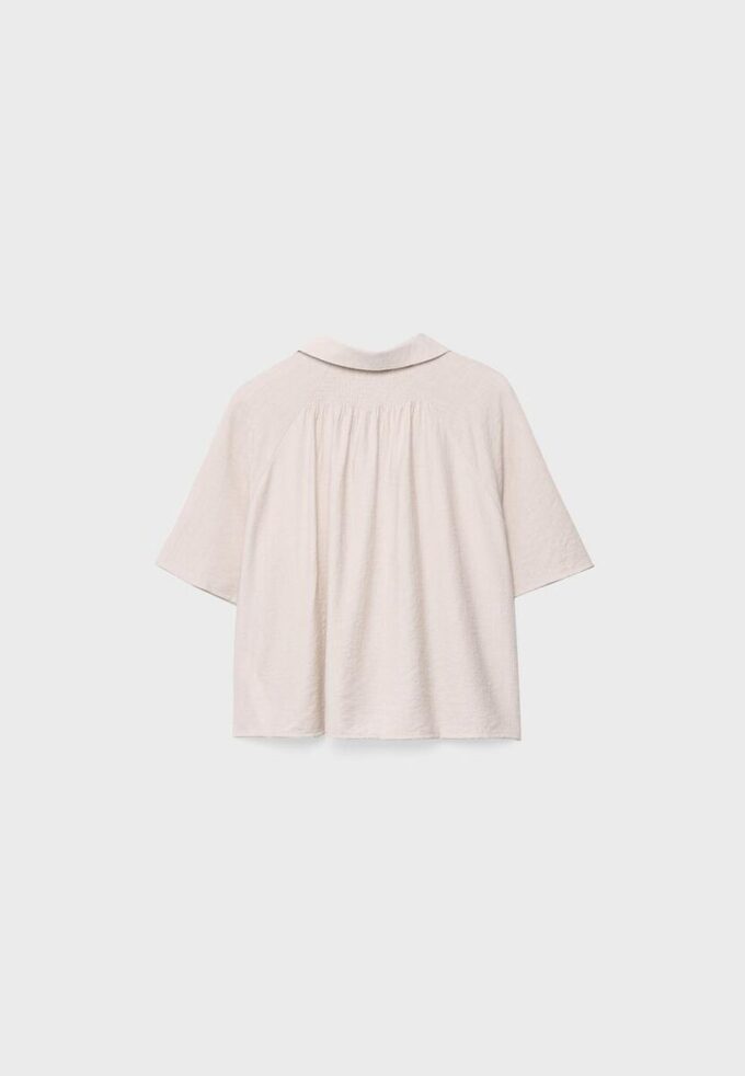 Camisa esvoaçante com botões