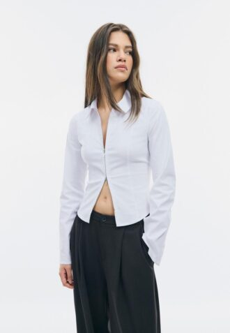 Camisa justa de bengalina com fecho duplo