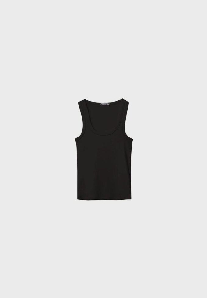 Camisas com costas em V e canelado