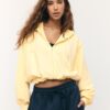 Camisola bomber com capuz estampada