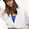 Camisola bomber com capuz estampada