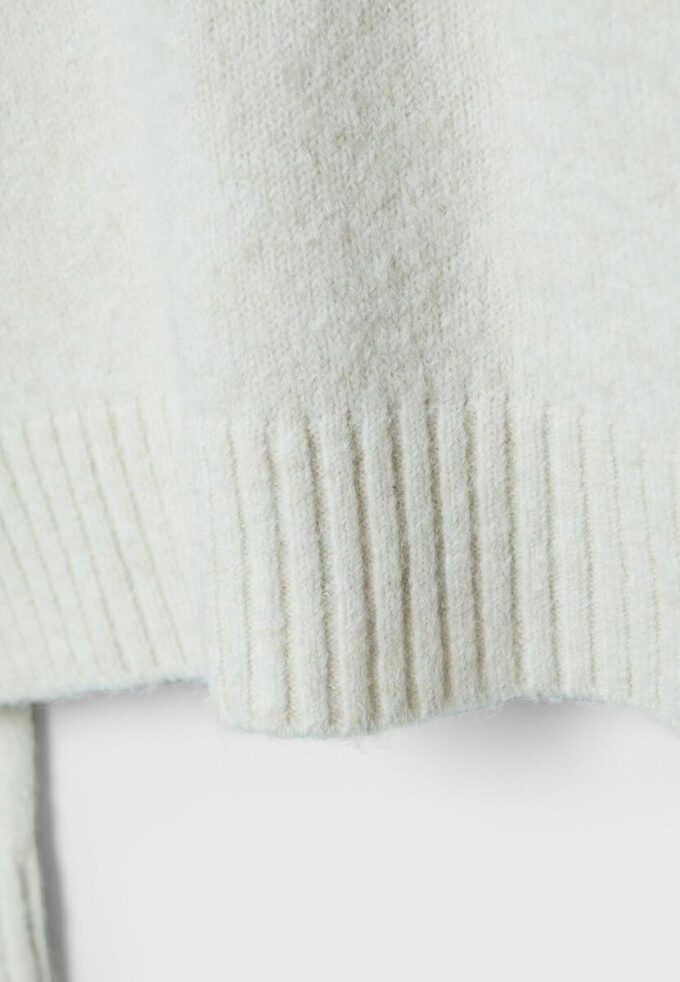 Camisola básica de malha macia