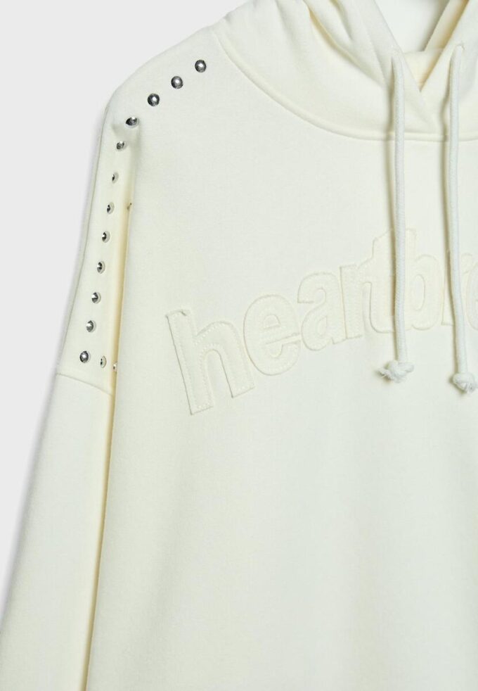 Camisola com capuz bordada e tachas Camisola com capuz bordada e tachas
