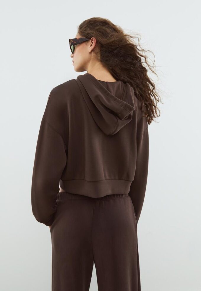 Camisola com fecho de correr e toque suave
