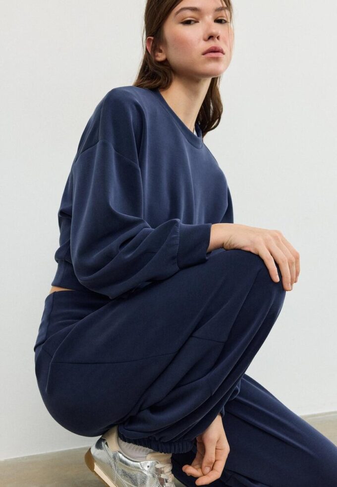 Camisola com mangas em forma de asa de morcego e Toque suave Camisola com mangas em forma de asa de morcego e Toque suave