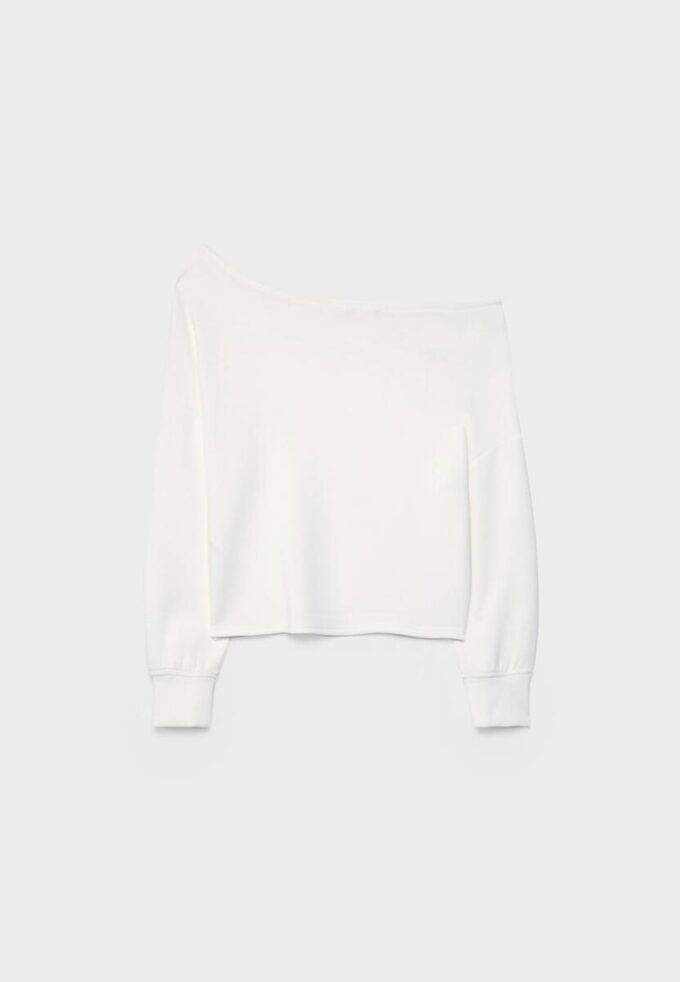 Camisola com ombros descobertos e toque suave Camisola com ombros descobertos e toque suave