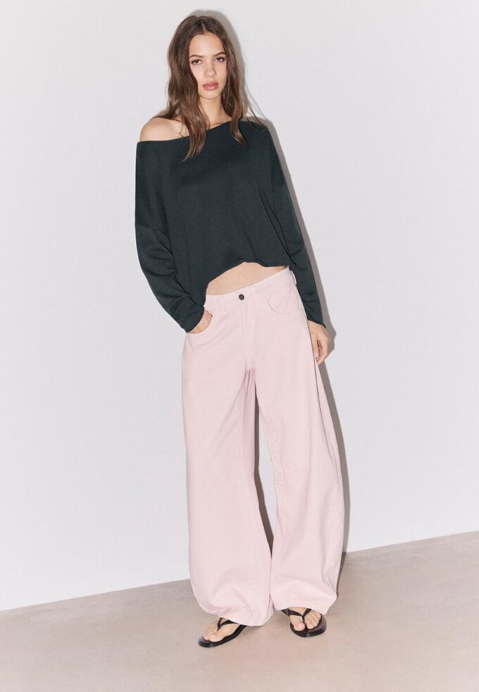 Camisola curta com decote em barco