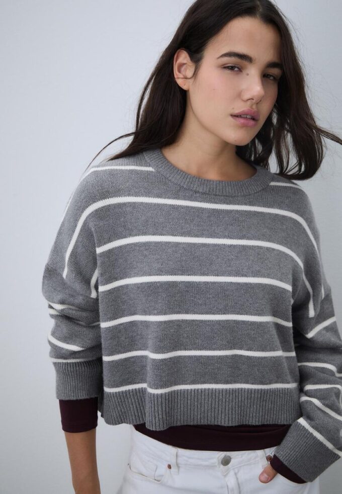 Camisola curta de malha às riscas