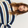 Camisola curta de malha às riscas