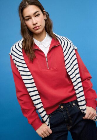 Camisola de gola alta com fecho Camisola de gola alta com fecho