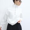 Camisola de gola alta com fecho Camisola de gola alta com fecho