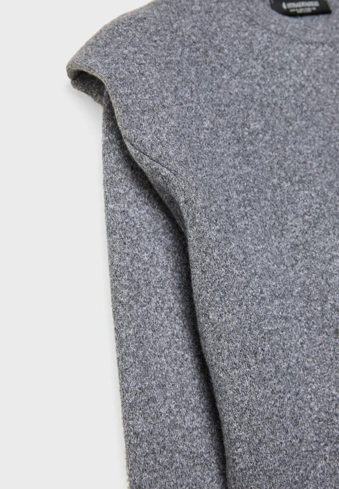 Camisola de malha com ombros acolchoados Camisola de malha com ombros acolchoados