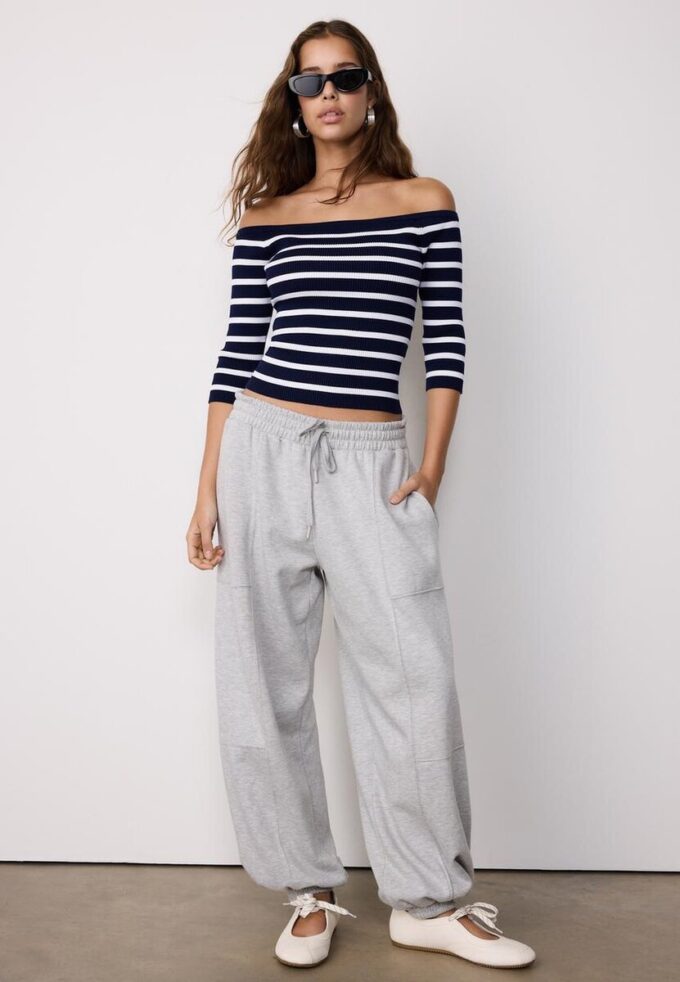 Camisola de malha justa às riscas Camisola de malha justa às riscas