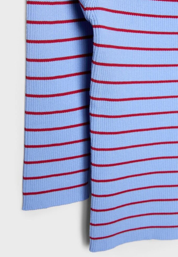 Camisola de malha justa às riscas Camisola de malha justa às riscas