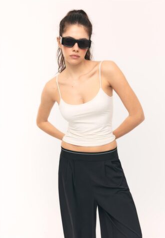 Camisola sem mangas básica