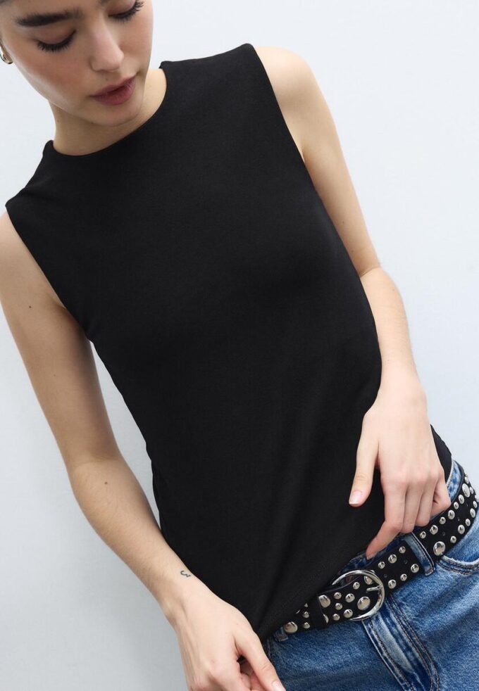 Camisola sem mangas básica