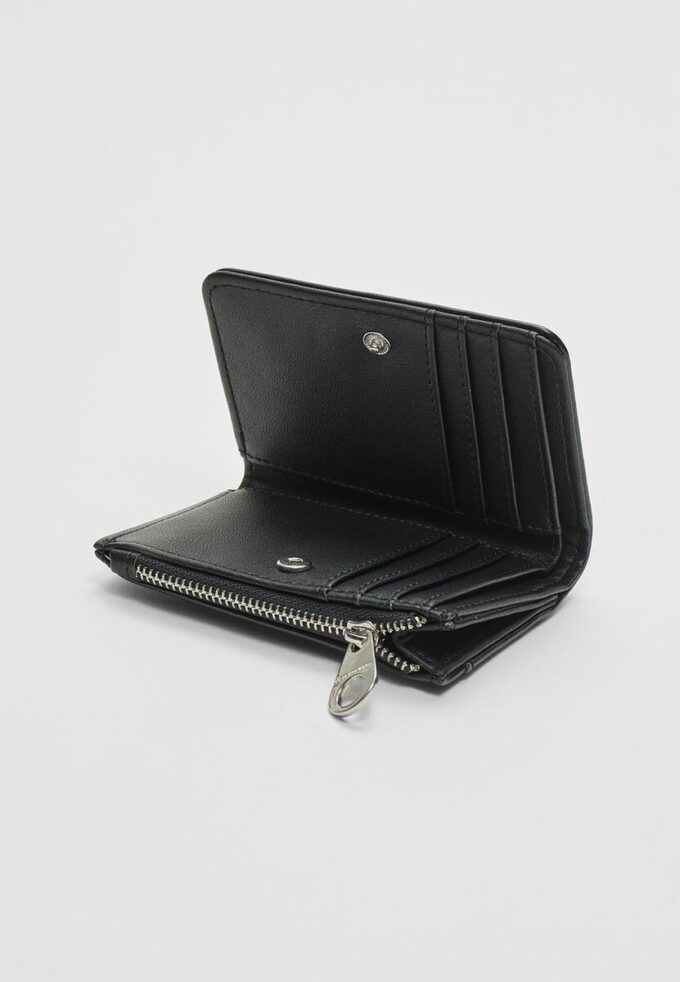 Carteira com fecho Carteira com fecho