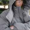 Casaco acolchoado oversize com capuz