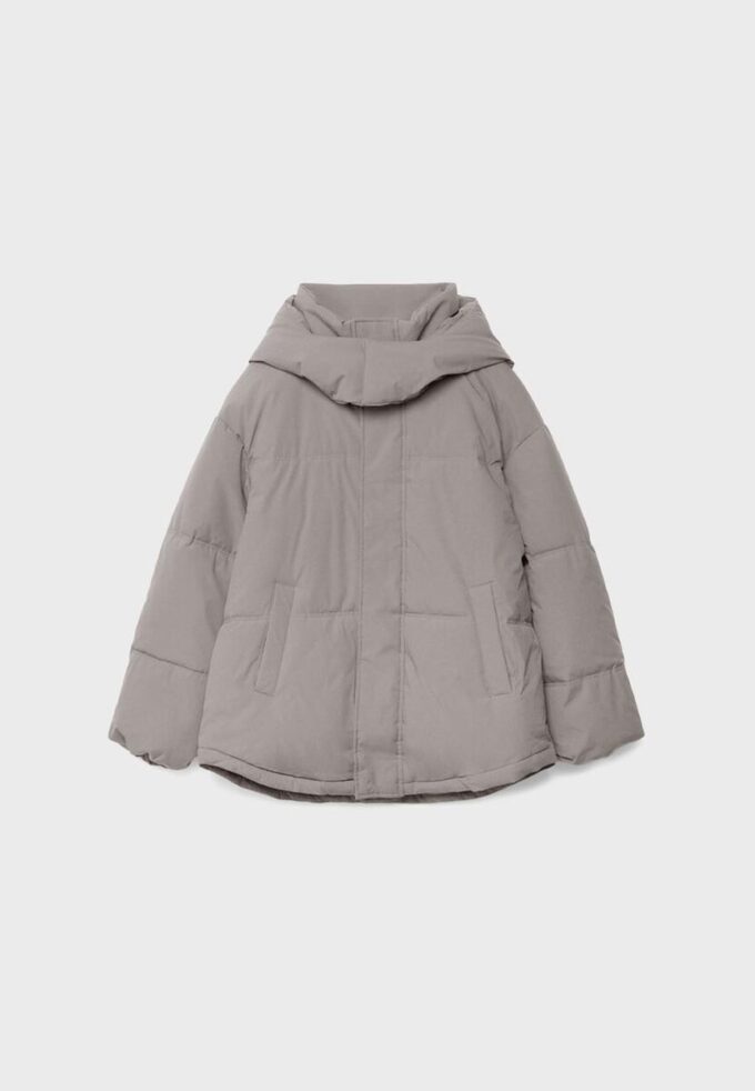 Casaco acolchoado oversize com capuz