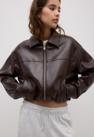 Casaco Oversize com Efeito de Pele