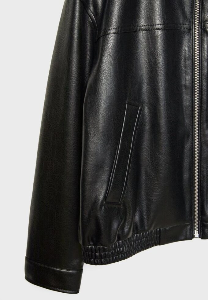 Casaco Oversize com Efeito de Pele