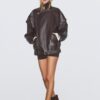 Casaco Oversize de Imitação de Pele com Lapelas Casaco Oversize de Imitação de Pele com Lapelas