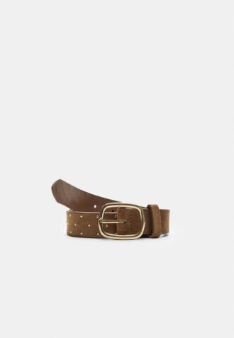 Cinto com tachas douradas