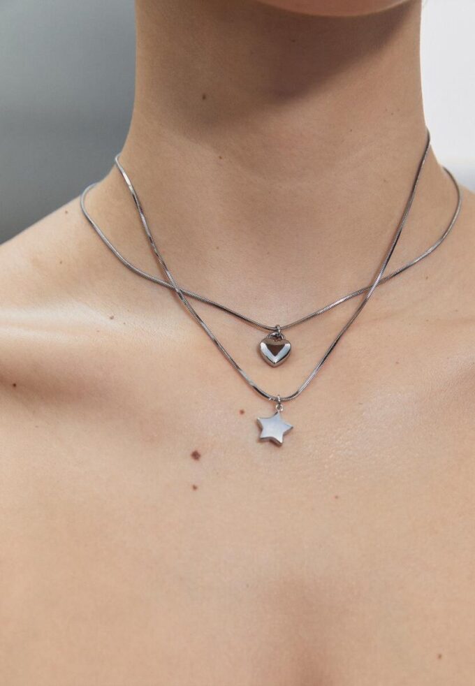 Conjunto de 2 colares à prova de água com estrela e coração